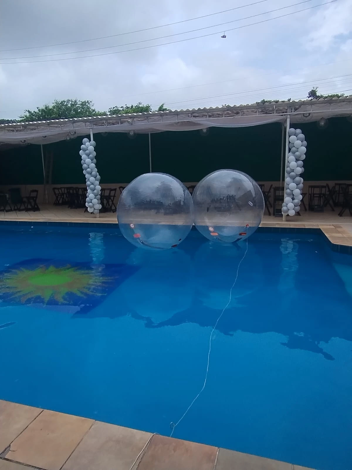 Aluguel de water ball para aniversário