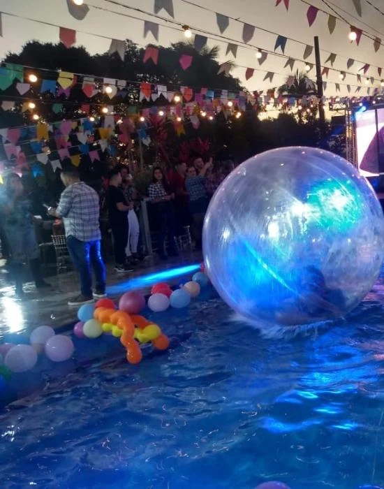 Onde alugar bolha aquática